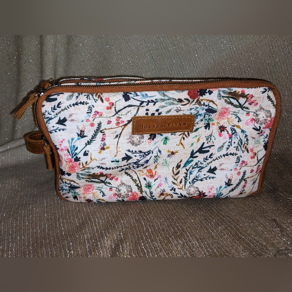 House of Flynn travel organizer bag